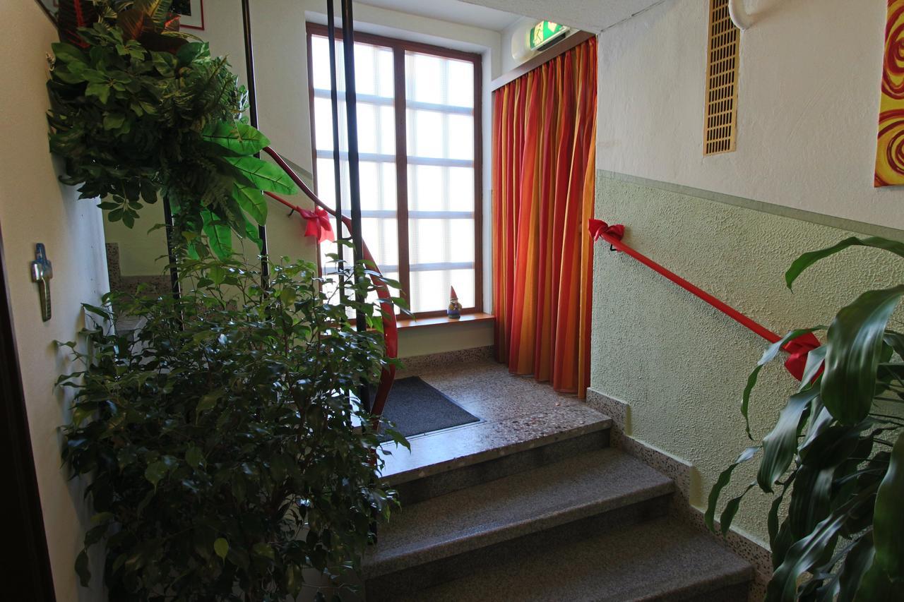 Hotel Pension Leiner Neusiedl am See Exteriör bild