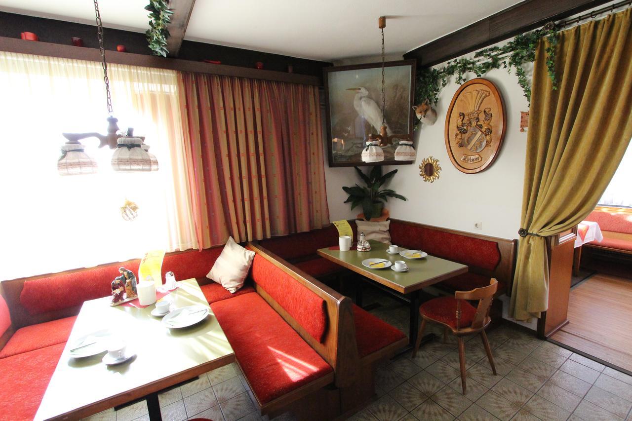 Hotel Pension Leiner Neusiedl am See Exteriör bild